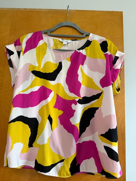 Nine West Tops - Nine West Bold Abstract Print Blouse Size S Pink Yellow Black Statement Top